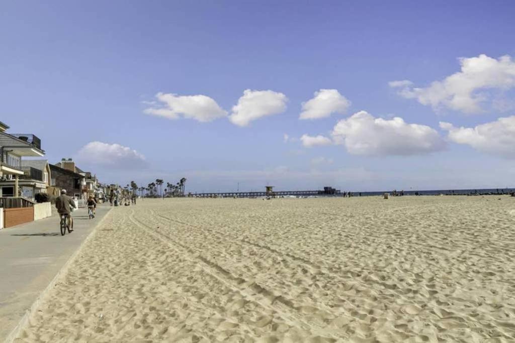 1000#1 Contemporary W/ Parking, Grill, & Ac! Newport Beach