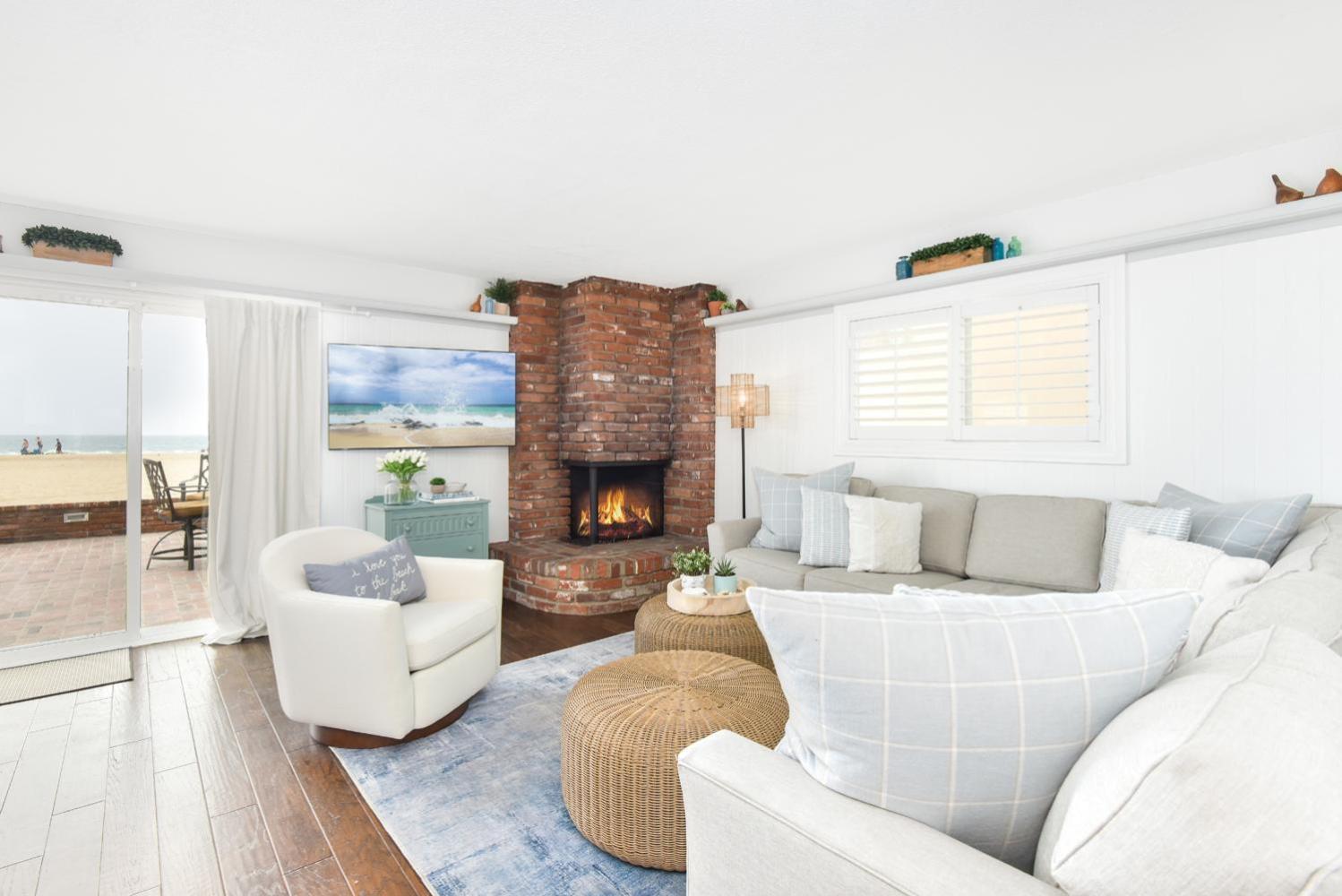 Holiday home 4 Bedroom Oceanfront With Giant Patio On The Newport Beach
