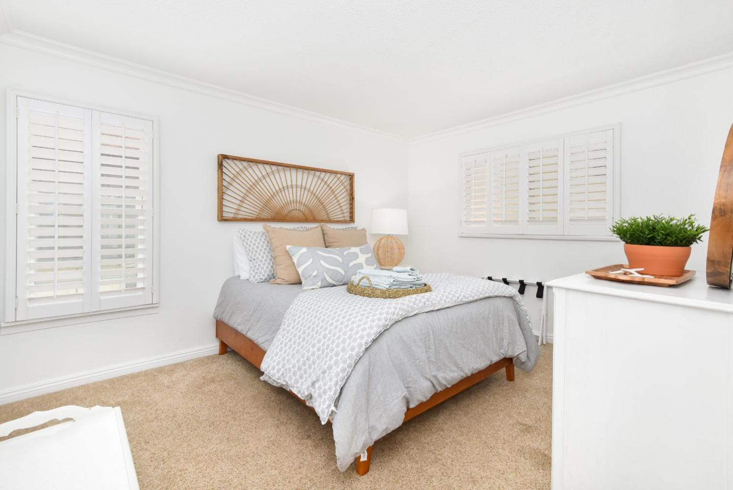 4 Bedroom Oceanfront With Giant Patio On The Holiday home Newport Beach