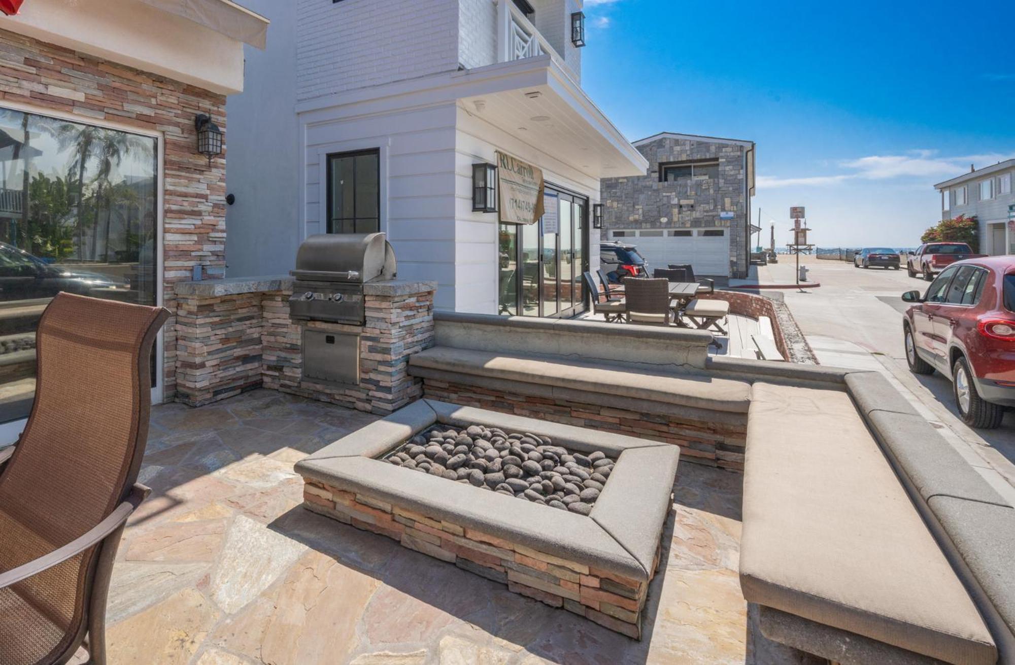 Three Bedroom On 36th With Indoor Outdoor Living Holiday home Newport Beach