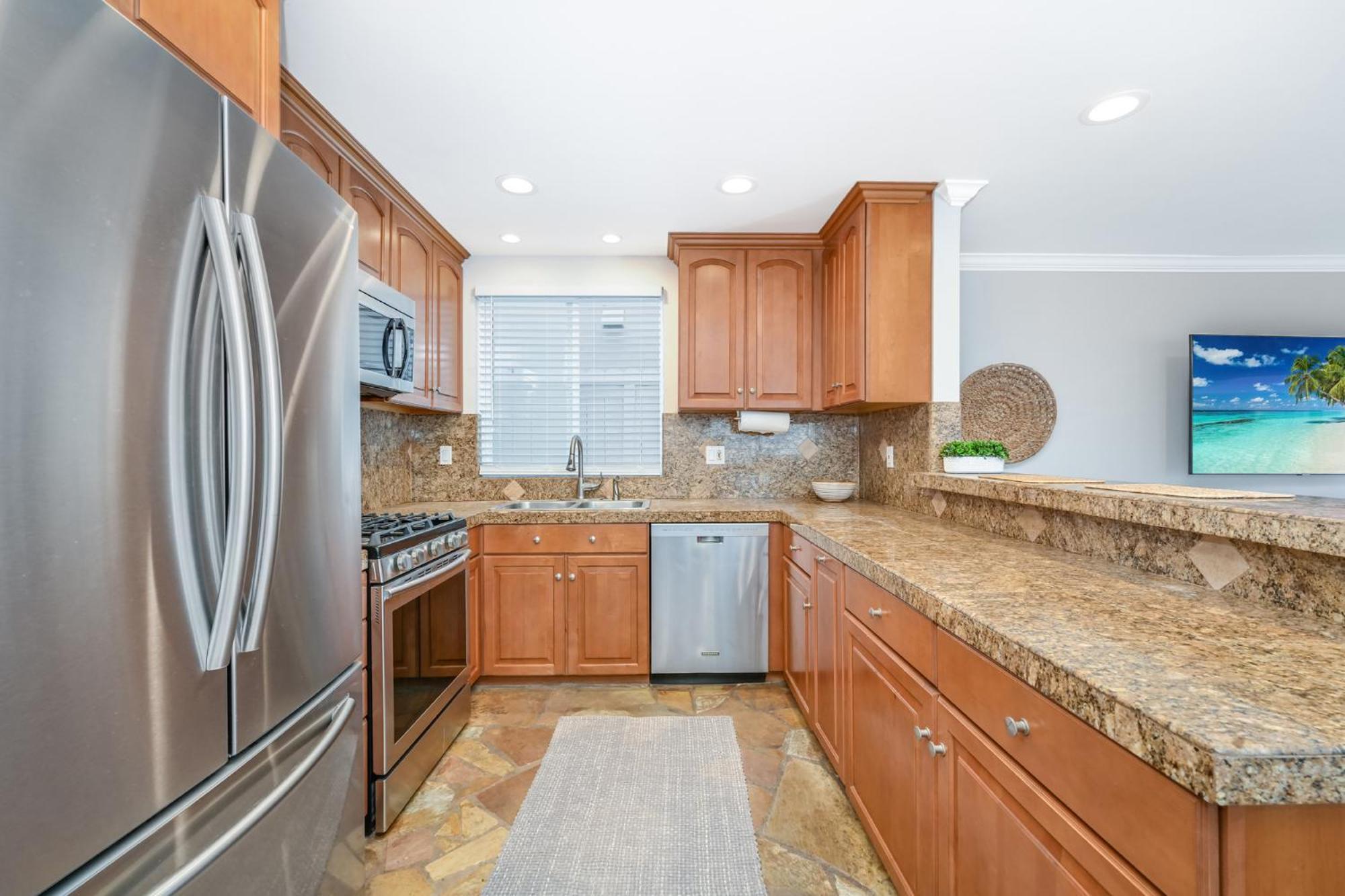 Three Bedroom On 36th With Indoor Outdoor Living