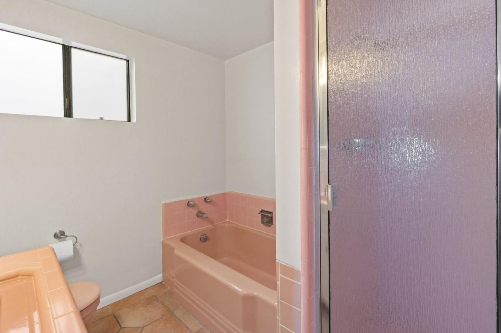 925 W Bay Ave Holiday home *