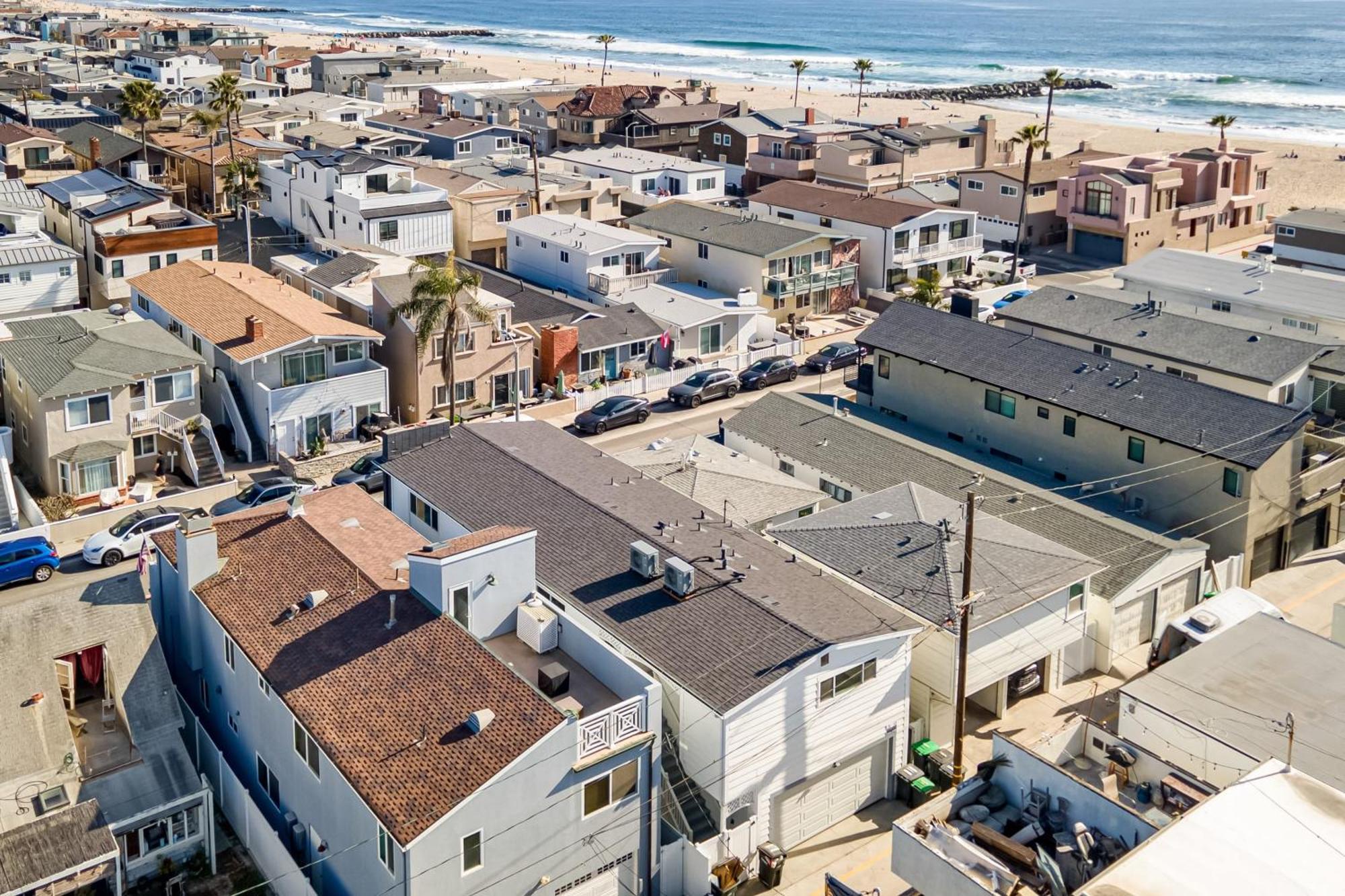 Steps To 2 Homes In 1 - Sleeps 19 Outdoor Space Walk To Shops Dining Newport Beach