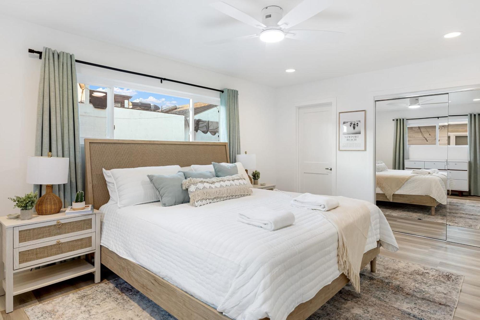 Holiday home Steps To 2 Homes In 1 - Sleeps 19 Outdoor Space Walk To Shops Dining