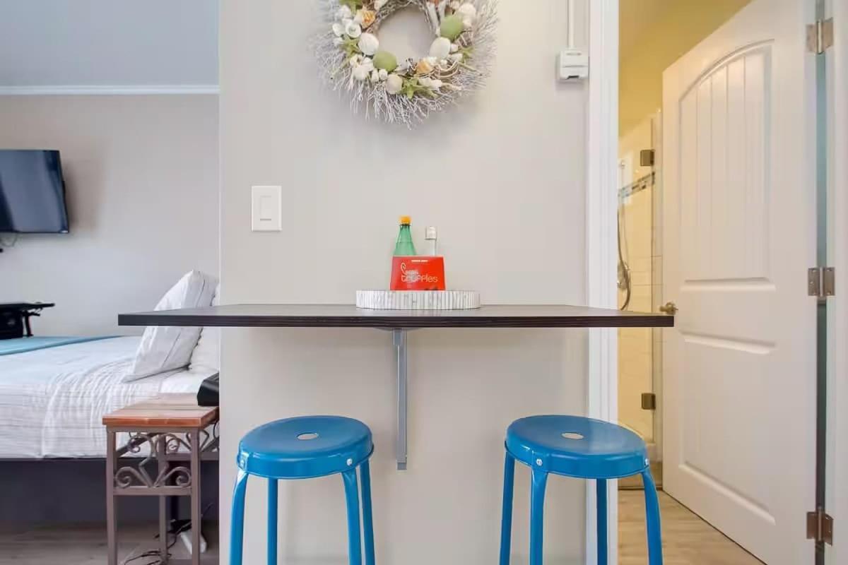 Holiday home Prime Newport Location Bay Access Walk To Fun Zone Dining Edgewater C Newport Beach