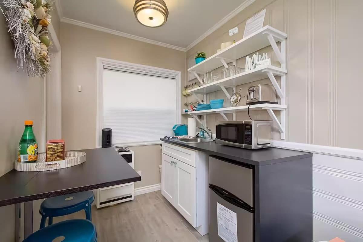 Holiday home Prime Newport Location Bay Access Walk To Fun Zone Dining Edgewater C Newport Beach