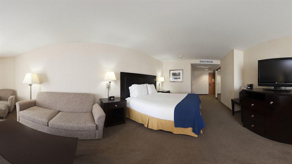Resort Express Newport By Ihg 3*
