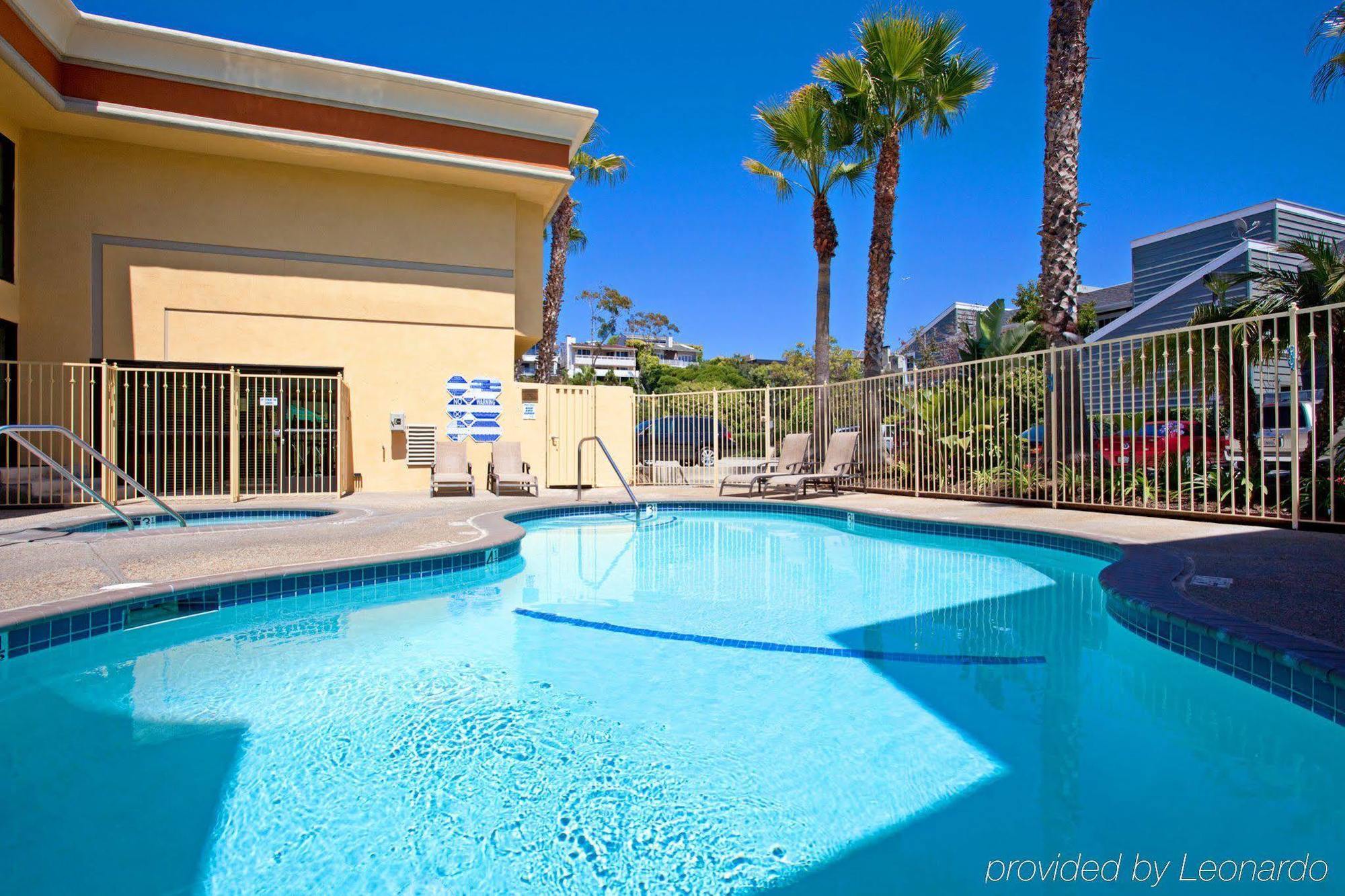 Express Newport By Ihg Resort