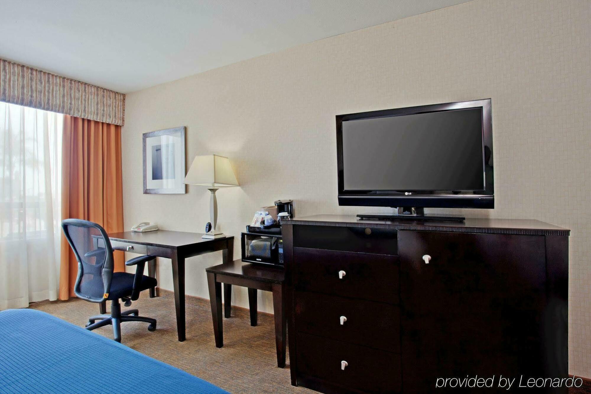 Express Newport By Ihg Newport Beach