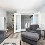1 Bedroom Apartment In The Back Of Our Oceanfront Home