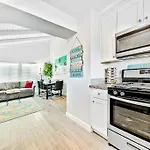4 Bedroom Across From The Beach And Boardwalk