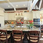 5107 Seashore Dr