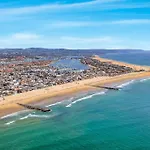 Walk To The Waves Newport Beach House