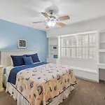 925 W Bay Ave
