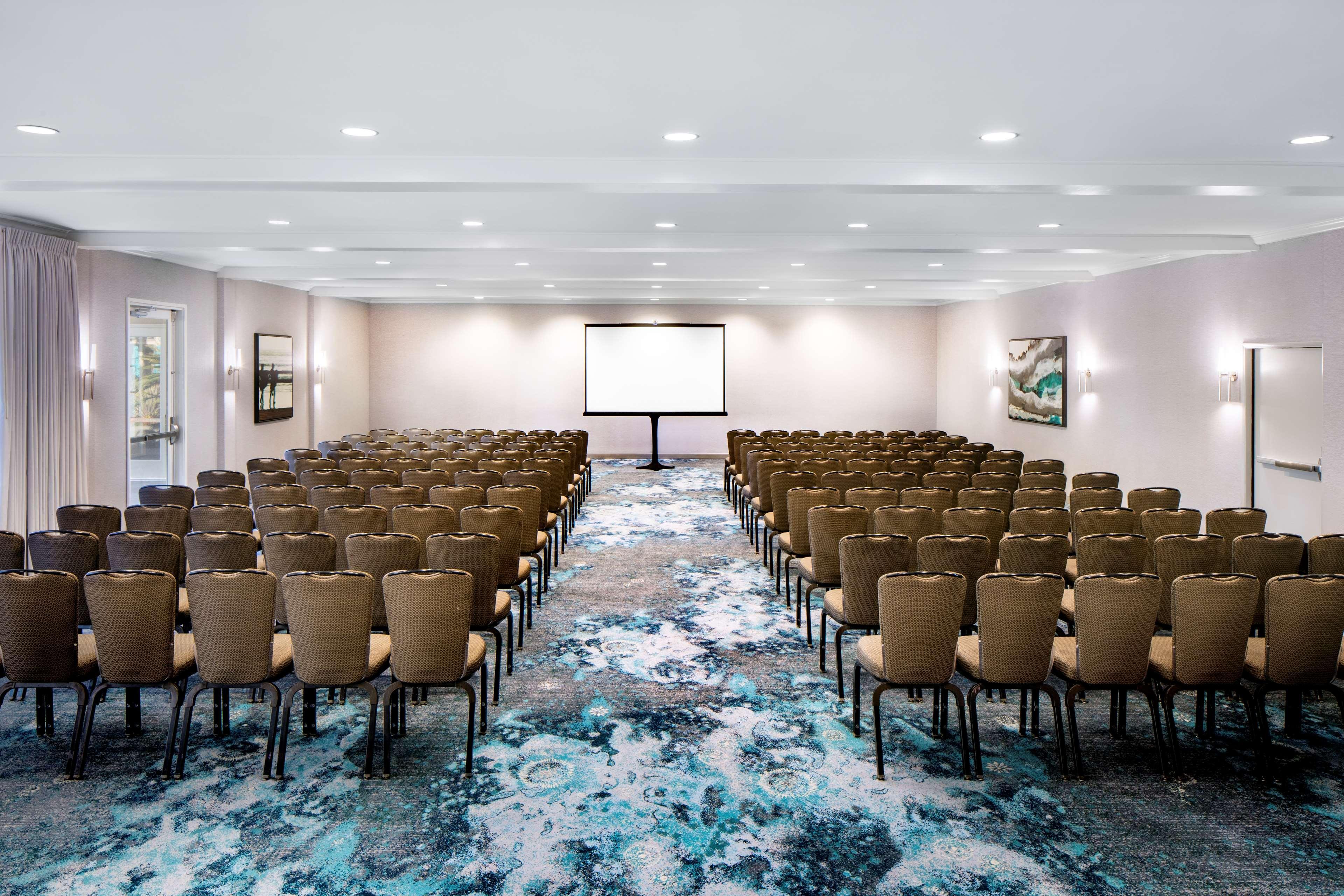 Hyatt Regency Newport 4* Newport Beach