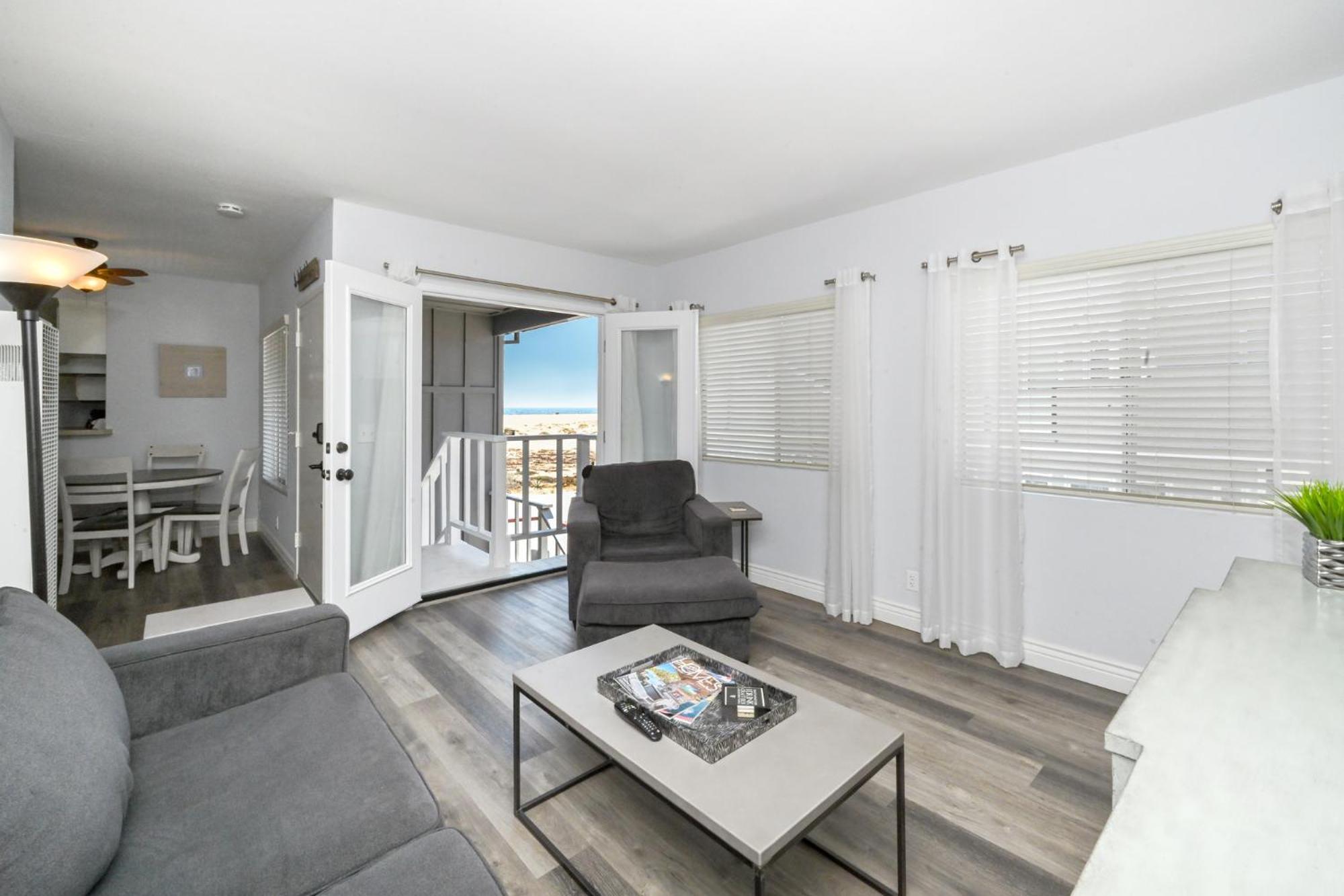 1 Bedroom In The Back Of Our Oceanfront Holiday home