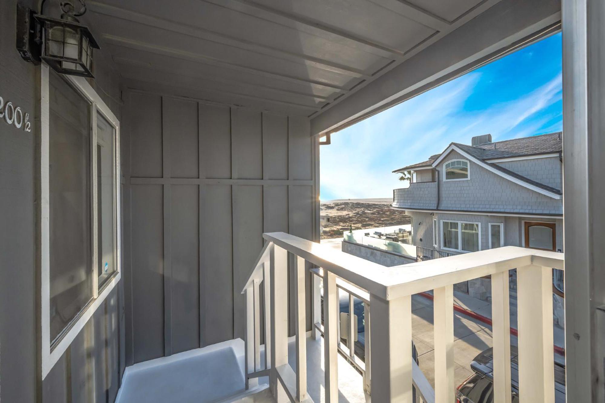 Holiday home 1 Bedroom In The Back Of Our Oceanfront Newport Beach