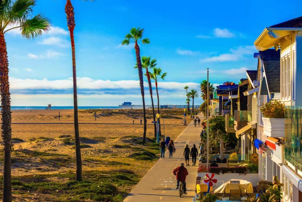 1 Bedroom In The Back Of Our Oceanfront Holiday home Newport Beach