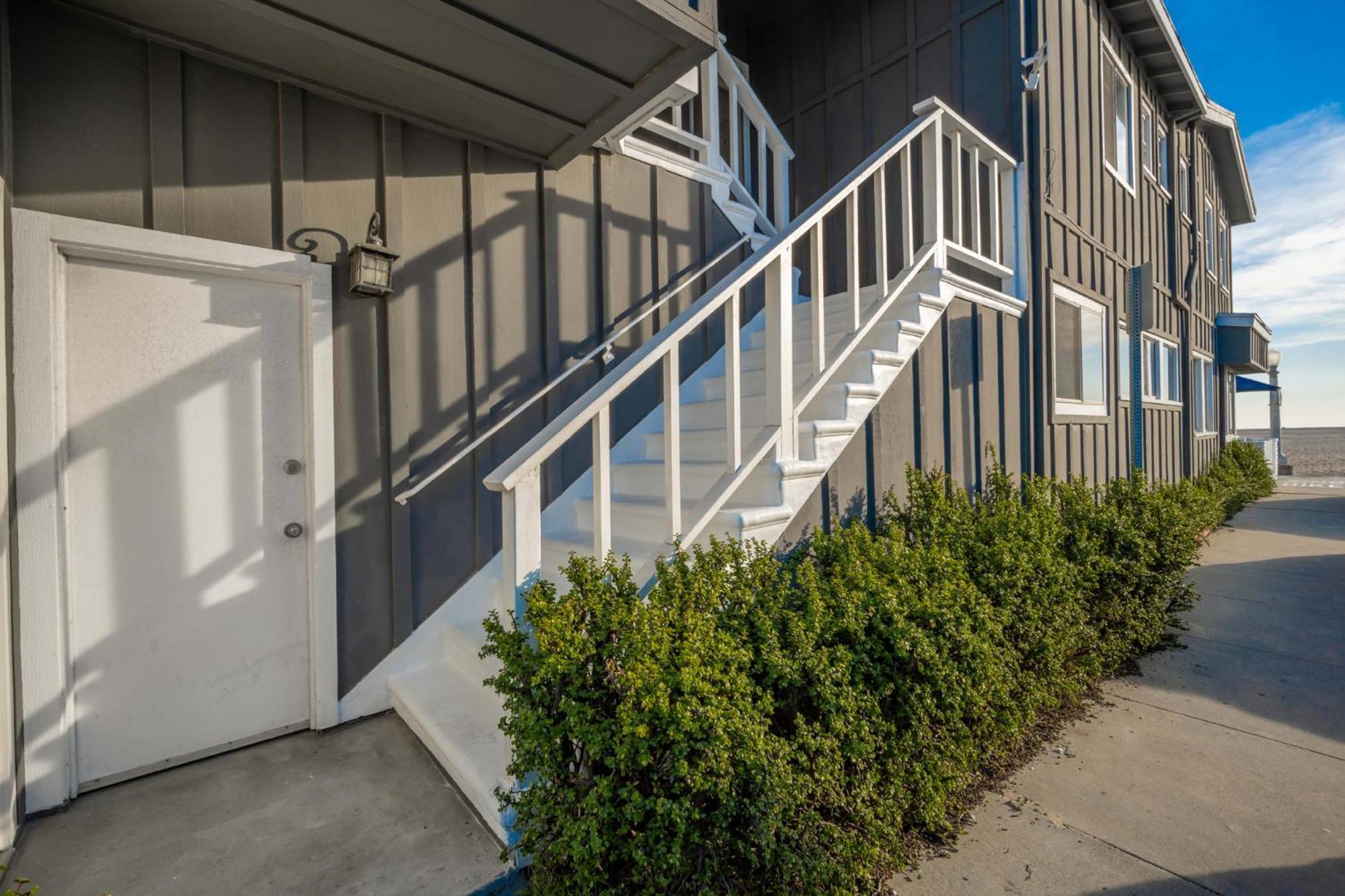 Holiday home 1 Bedroom In The Back Of Our Oceanfront Newport Beach