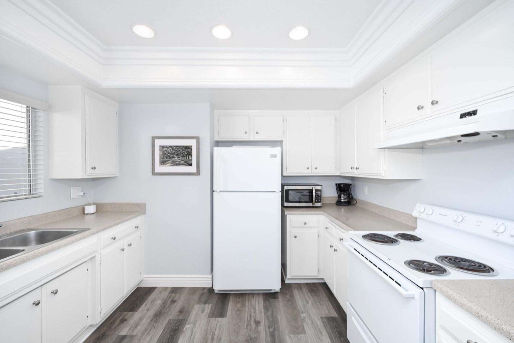 1 Bedroom In The Back Of Our Oceanfront *