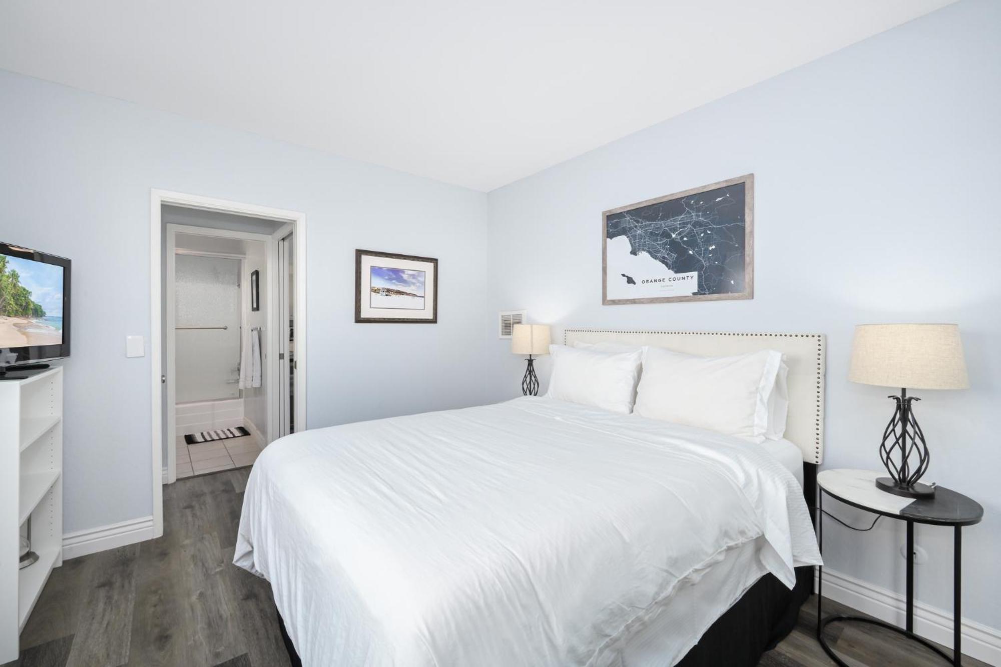 1 Bedroom In The Back Of Our Oceanfront *