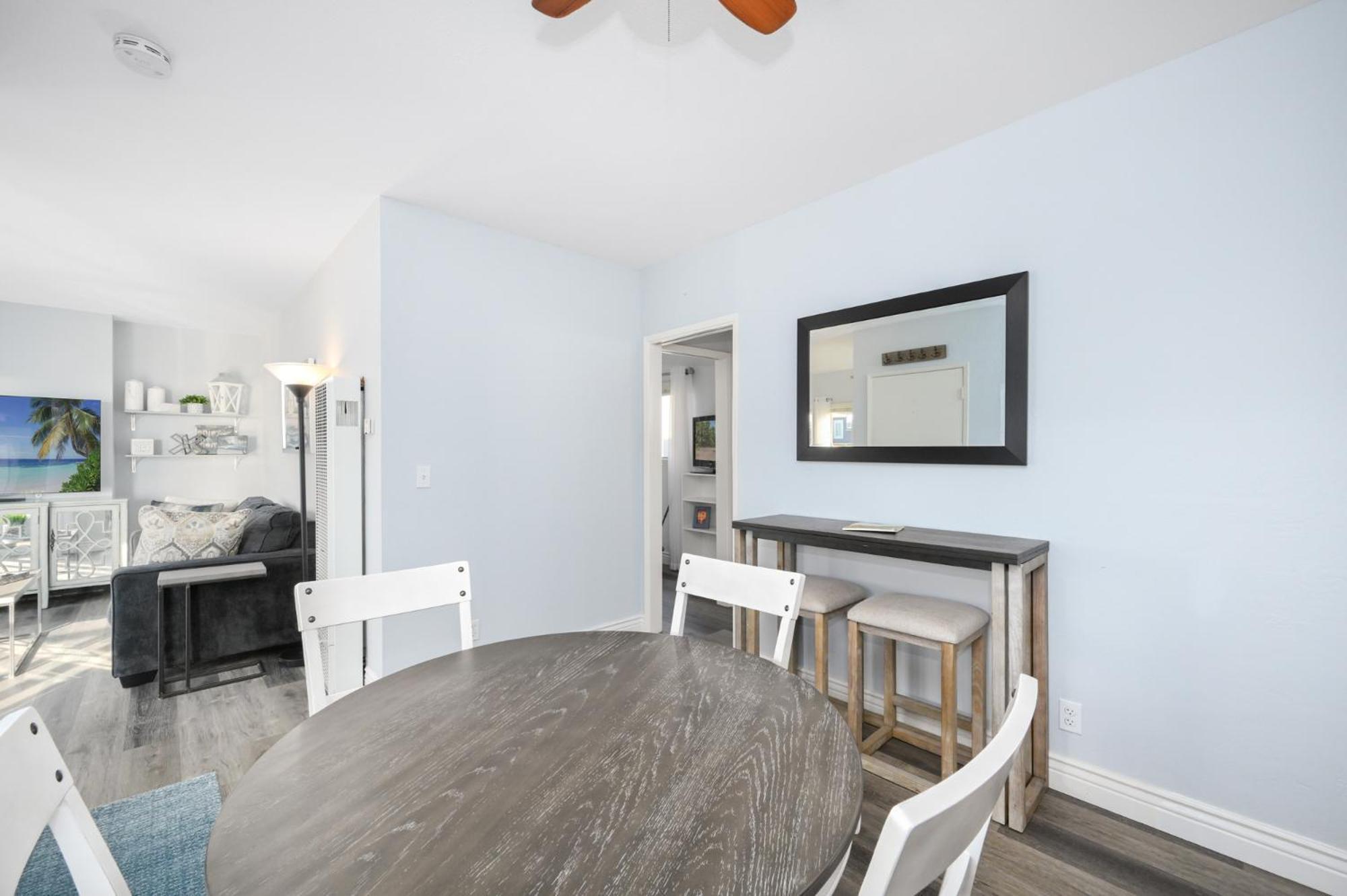 1 Bedroom In The Back Of Our Oceanfront Holiday home *