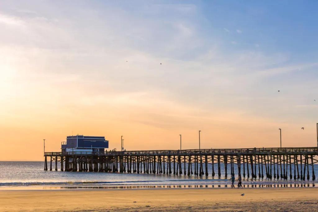 Holiday home 4 Bedroom Across From The And Boardwalk *