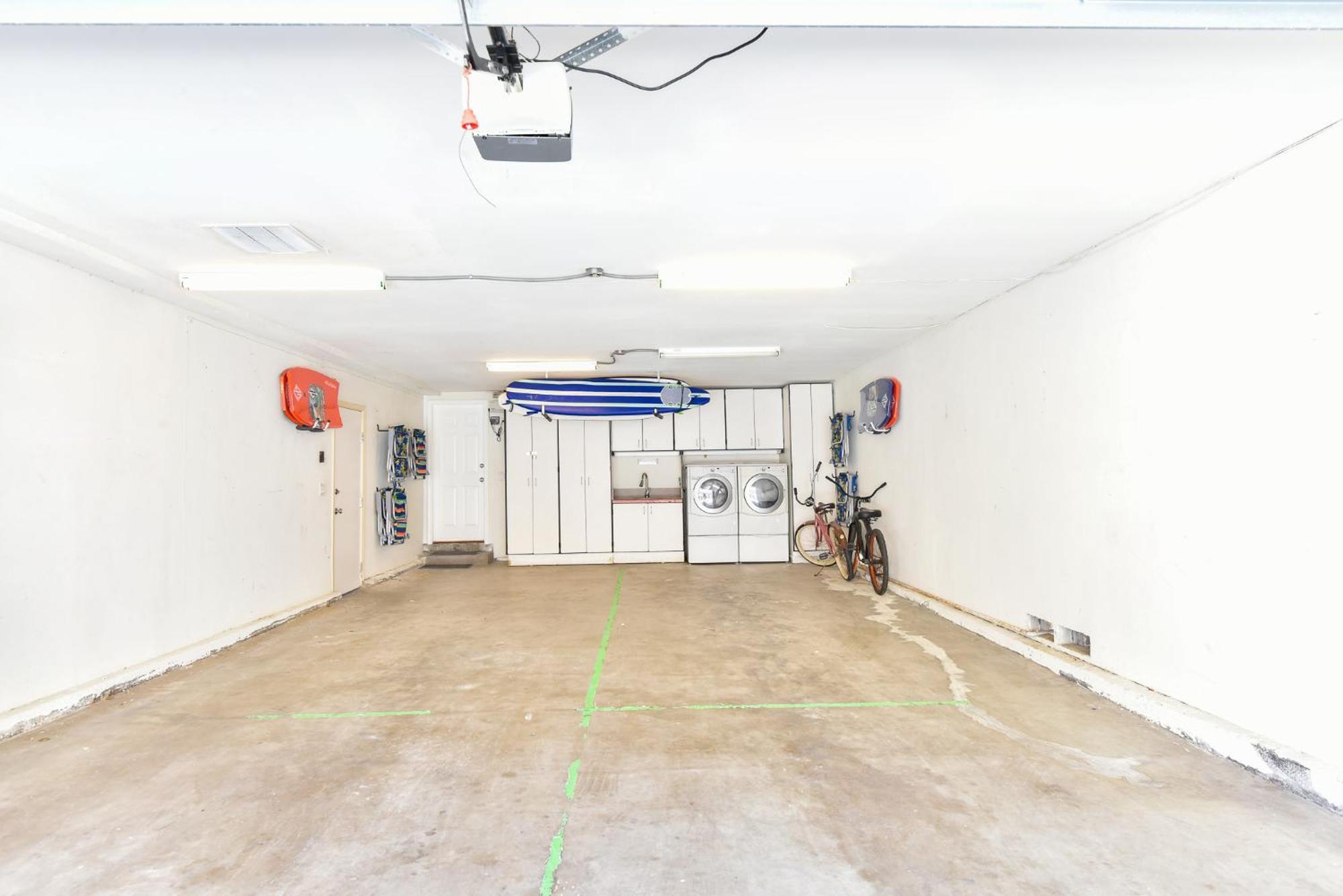 Multi Level Oceanfront With Patio On The Beach, Fire Pit And 2 Car Garage * Newport Beach