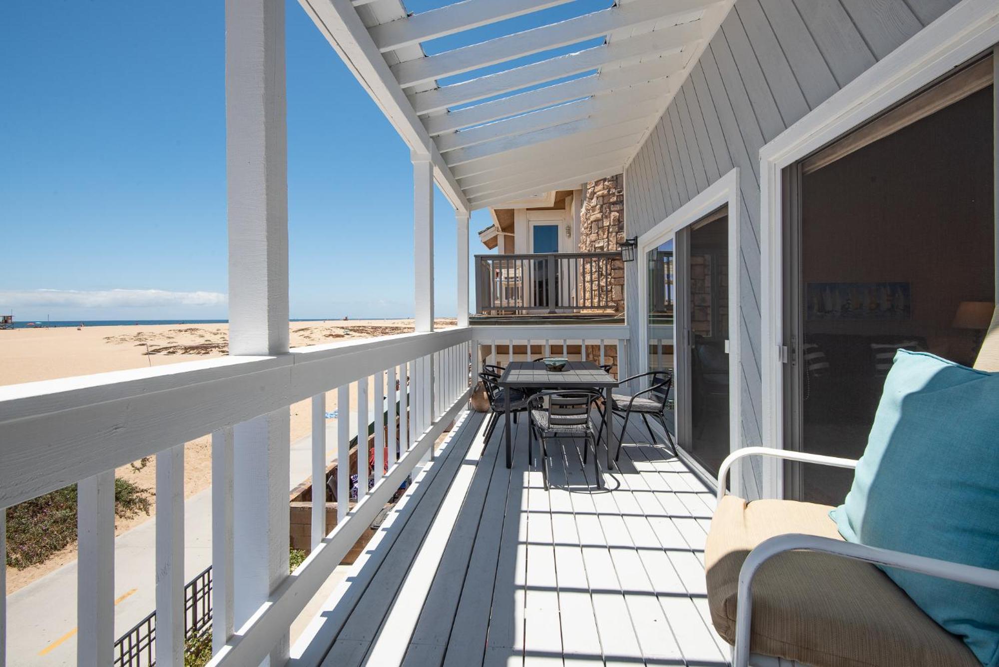Multi Level Oceanfront With Patio On The Beach, Fire Pit And 2 Car Garage *