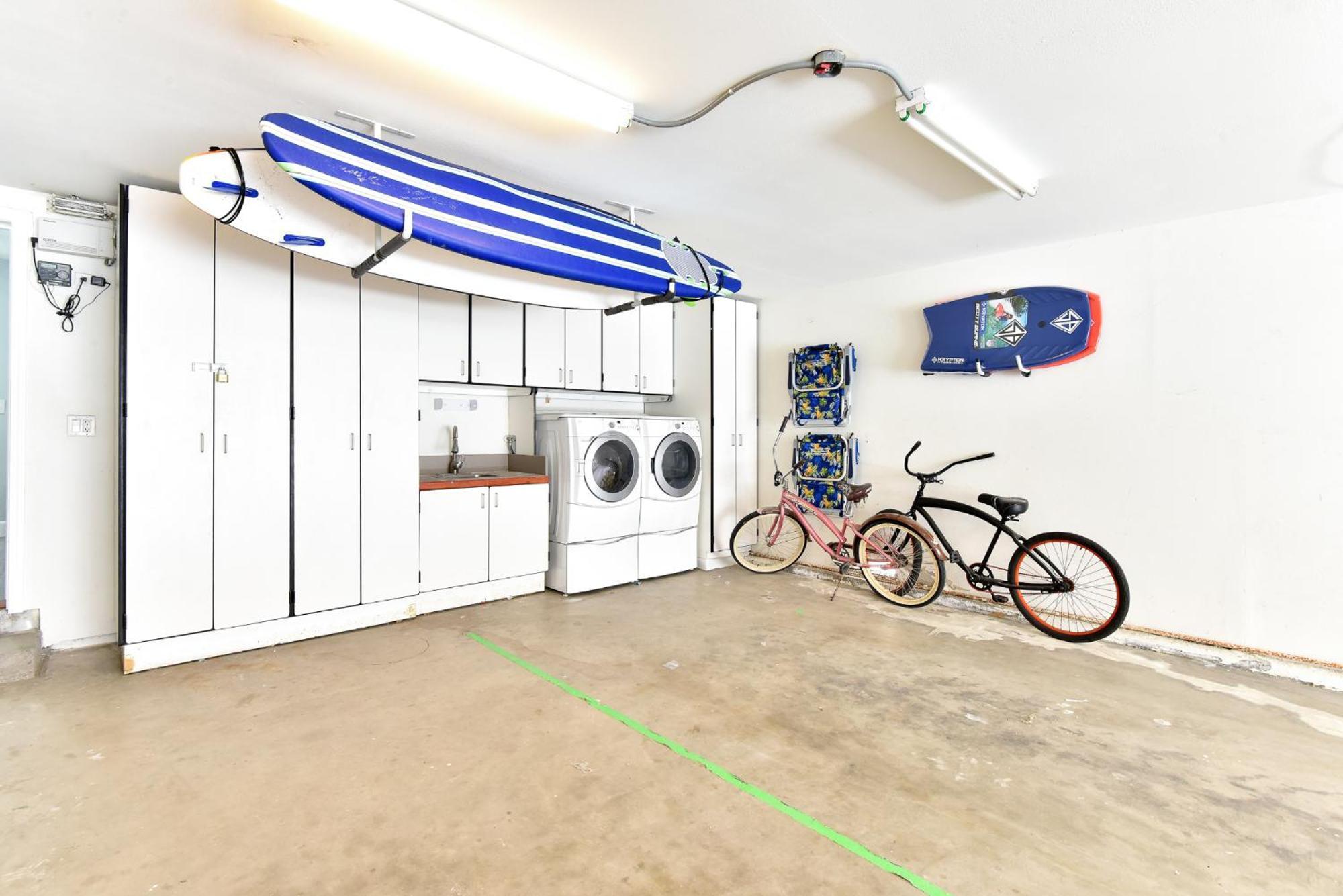 Multi Level Oceanfront With Patio On The Beach, Fire Pit And 2 Car Garage Holiday home