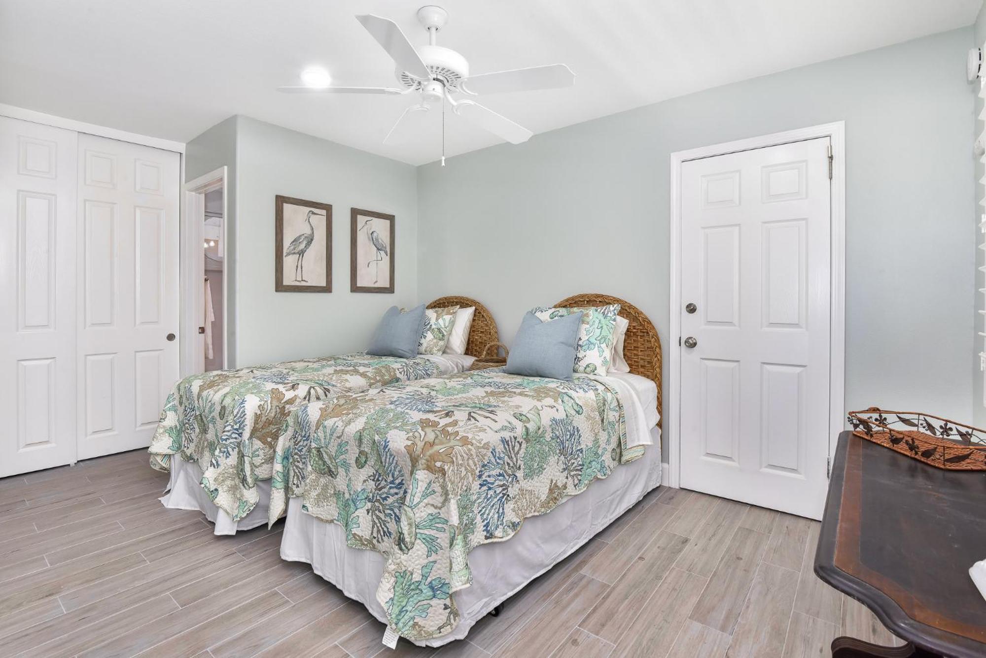 Multi Level Oceanfront With Patio On The Beach, Fire Pit And 2 Car Garage