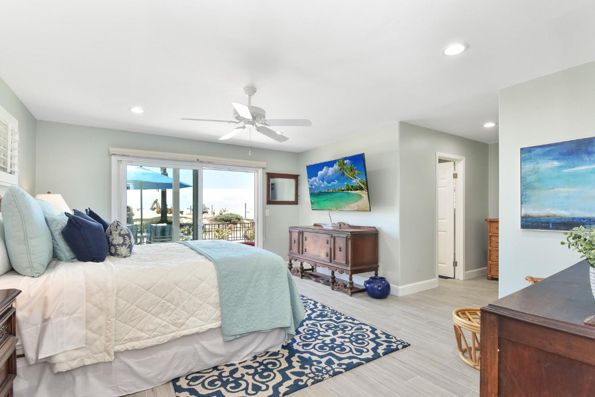 Multi Level Oceanfront With Patio On The Beach, Fire Pit And 2 Car Garage Holiday home