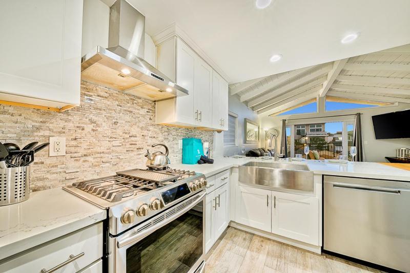 6 Bedroom With Rooftop Deck Between The Bay & The