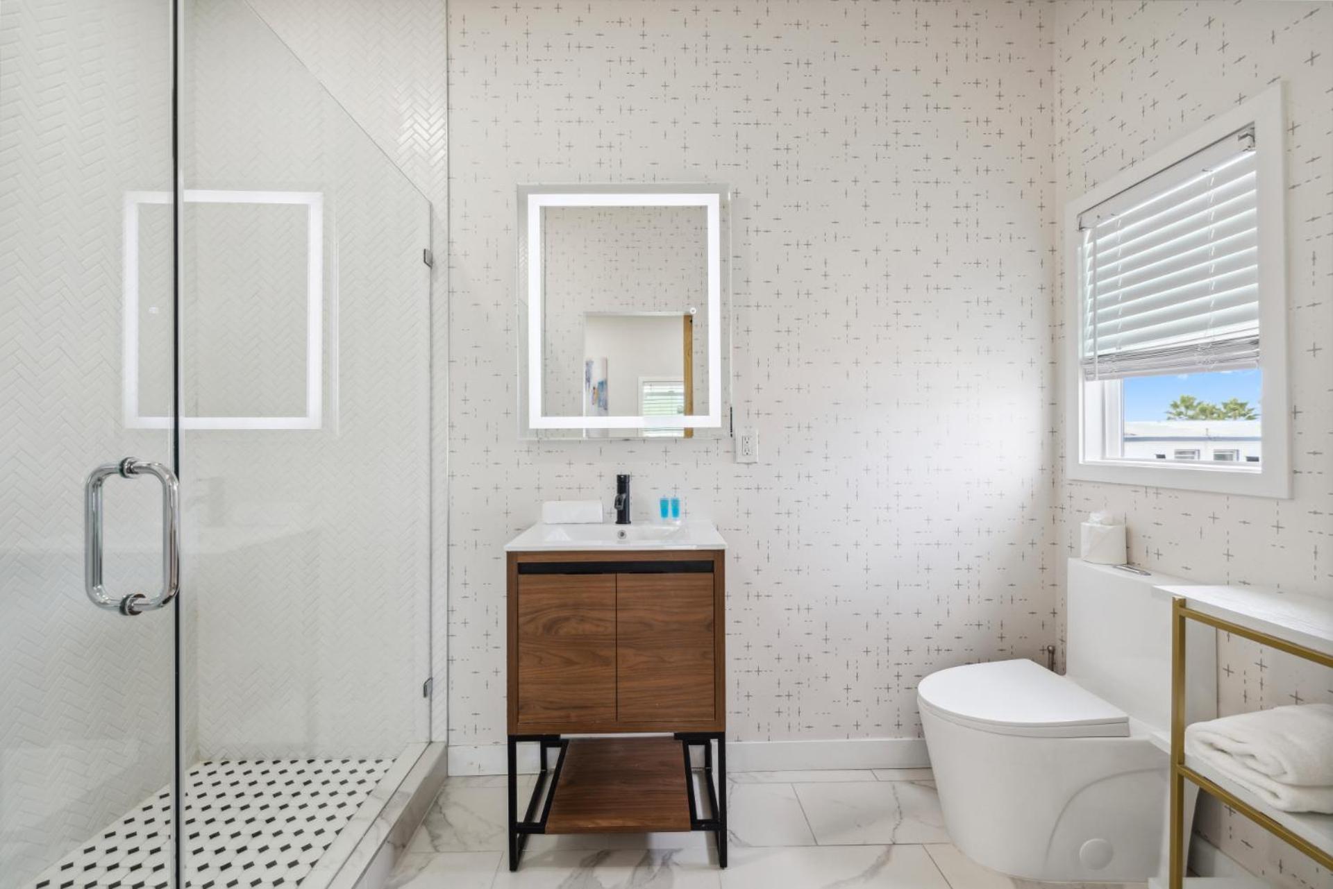 1628 West Oceanfront Oasis - 4,6,7 *