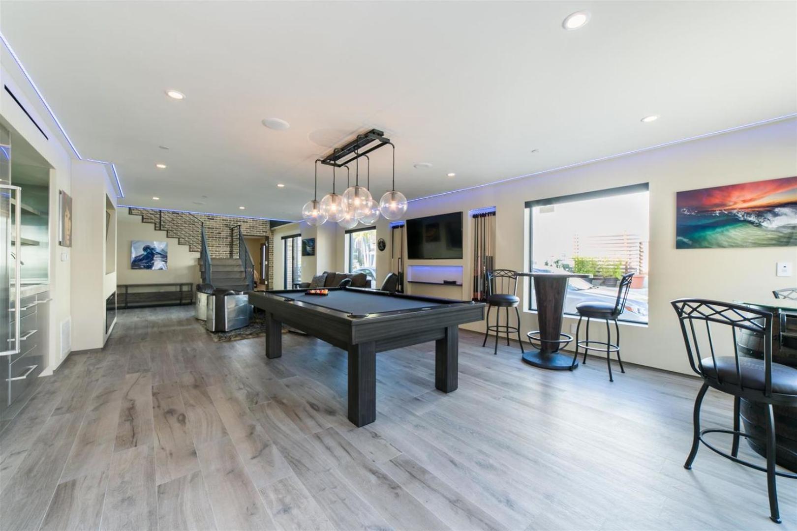 501 E Bay Ave