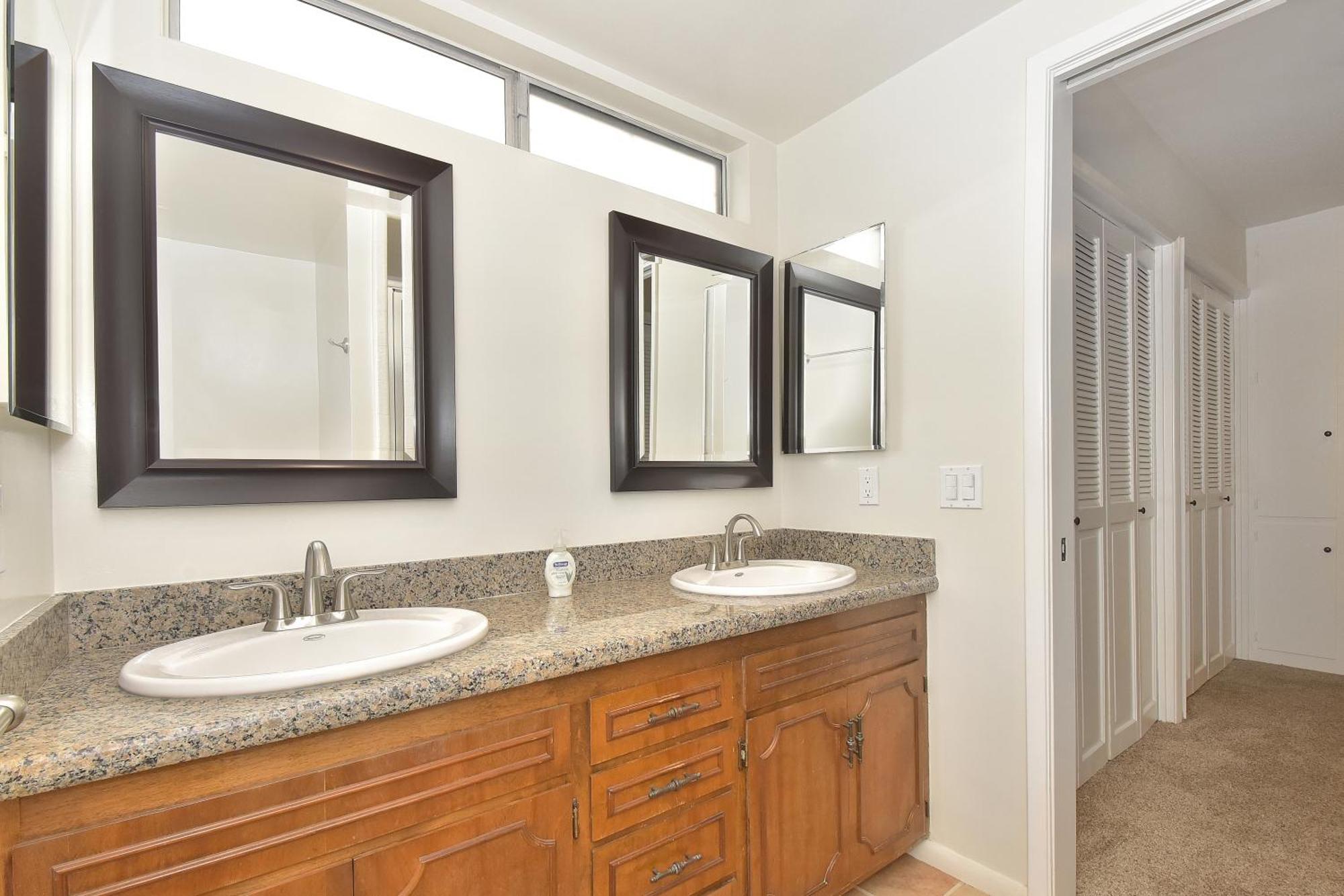 925 W Bay Ave * Newport Beach