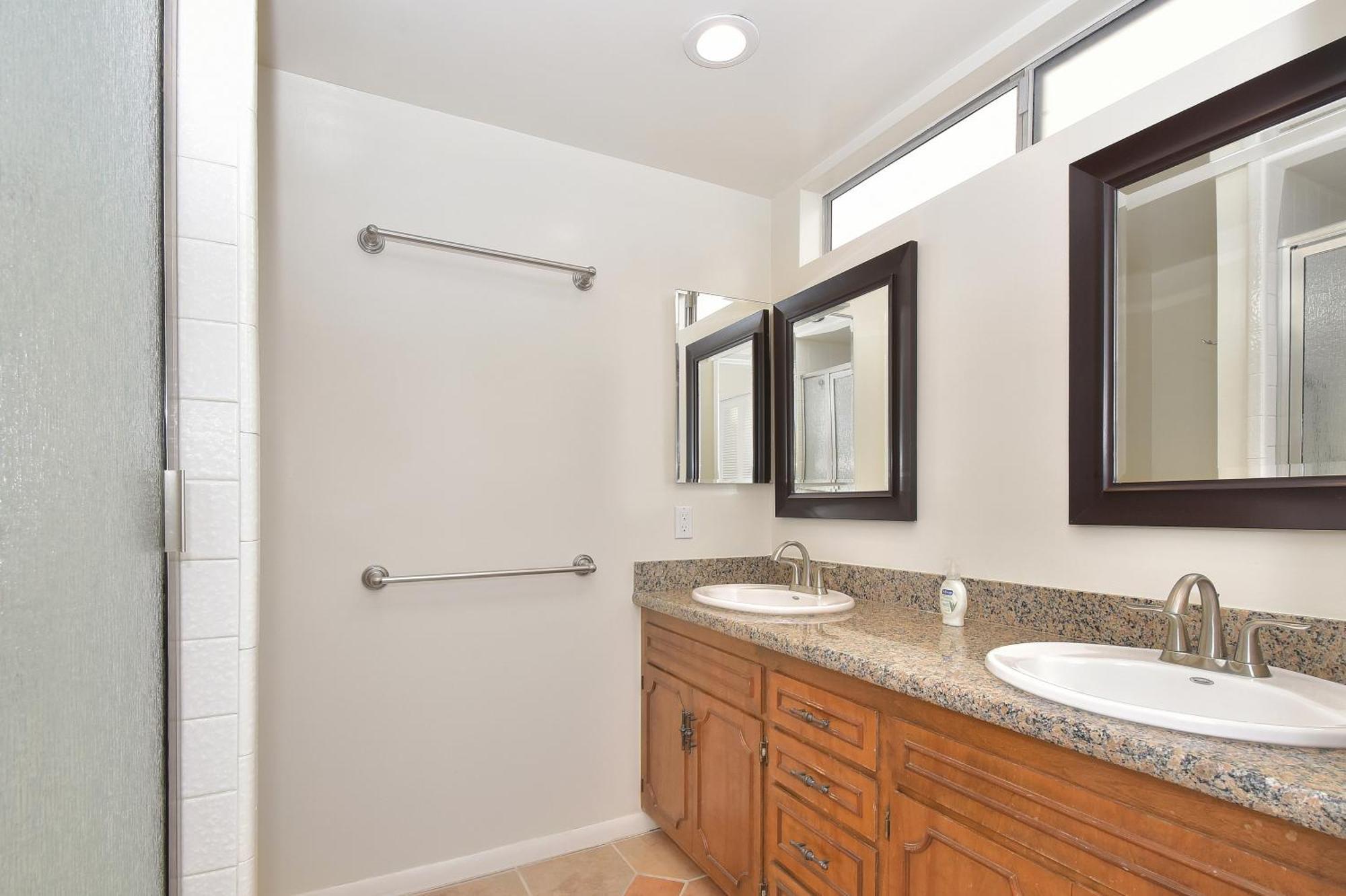 Holiday home 925 W Bay Ave Newport Beach