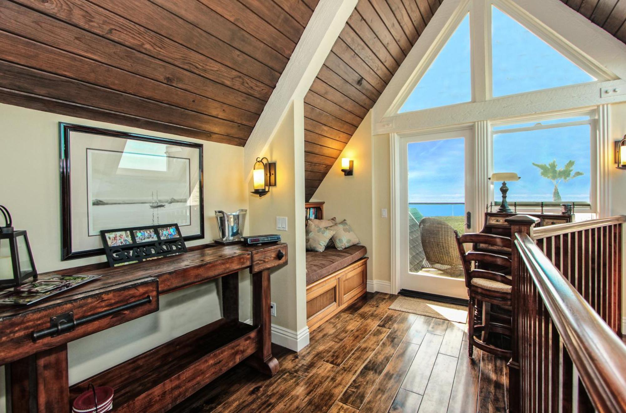 5107 Seashore Dr