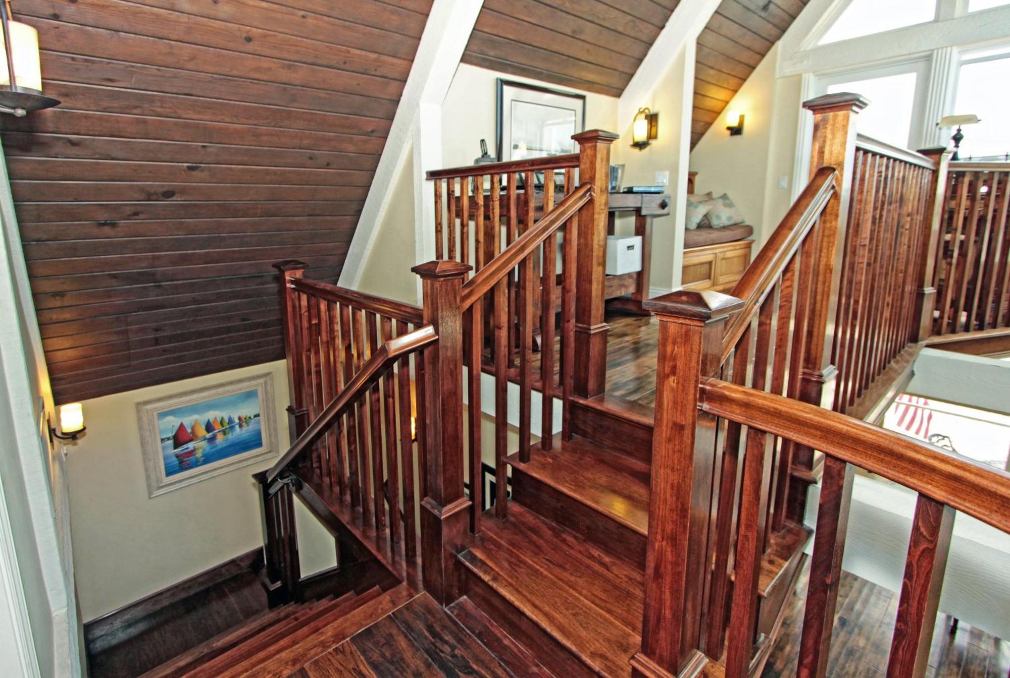 5107 Seashore Dr *