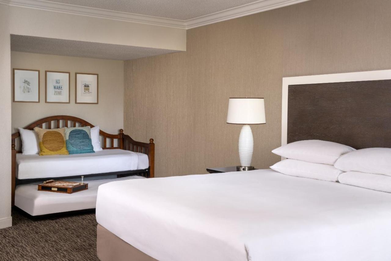 Hyatt Regency Newport Resort