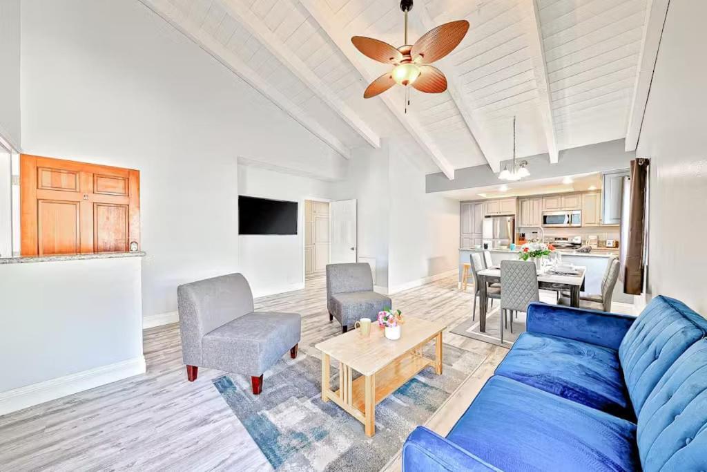 Holiday home Balboa Peninsula Hidden Gem With Private Balcony & Stunning Views