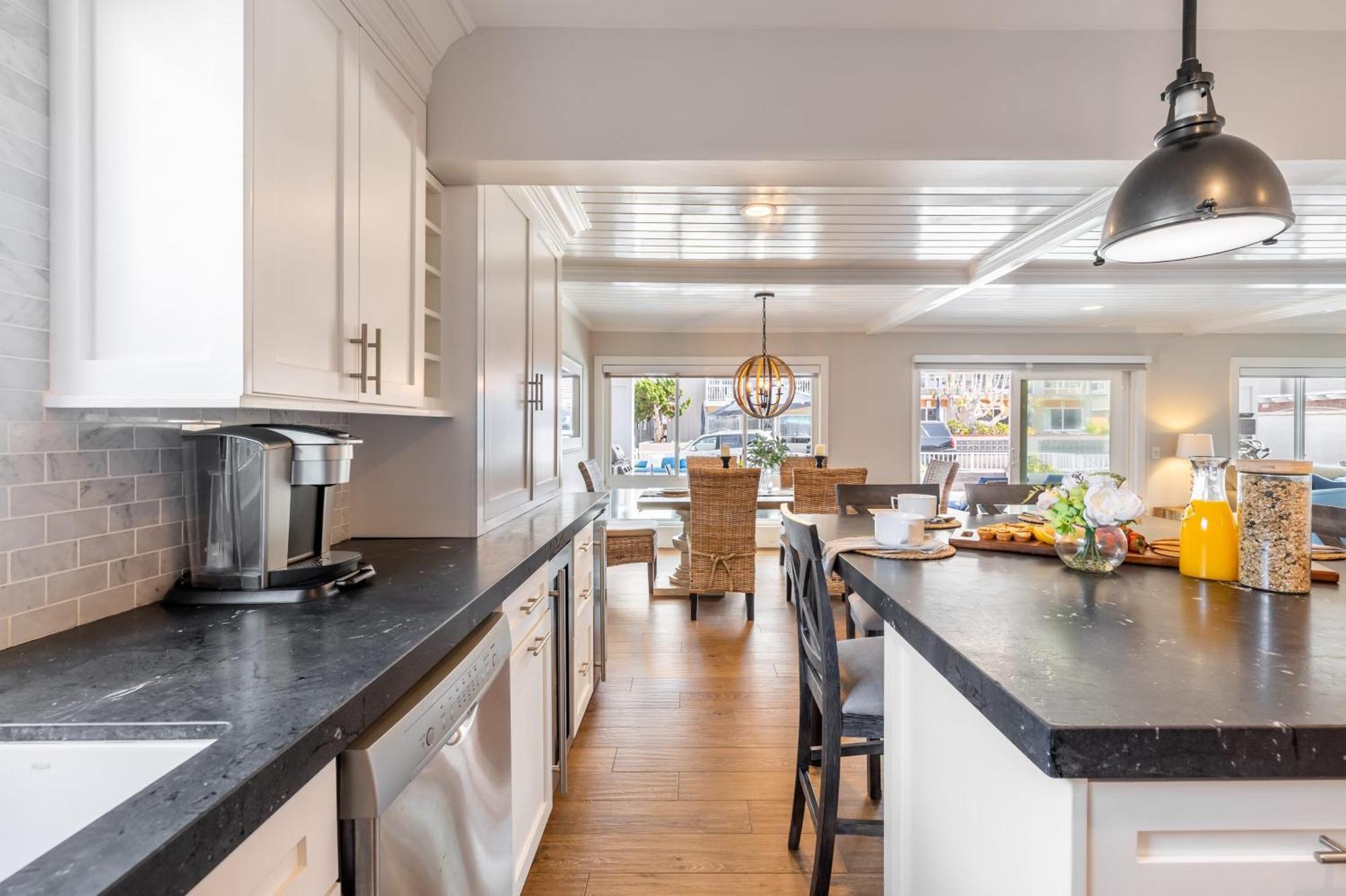 Ocean Breeze Buyout By Avantstay Steps To Holiday home *