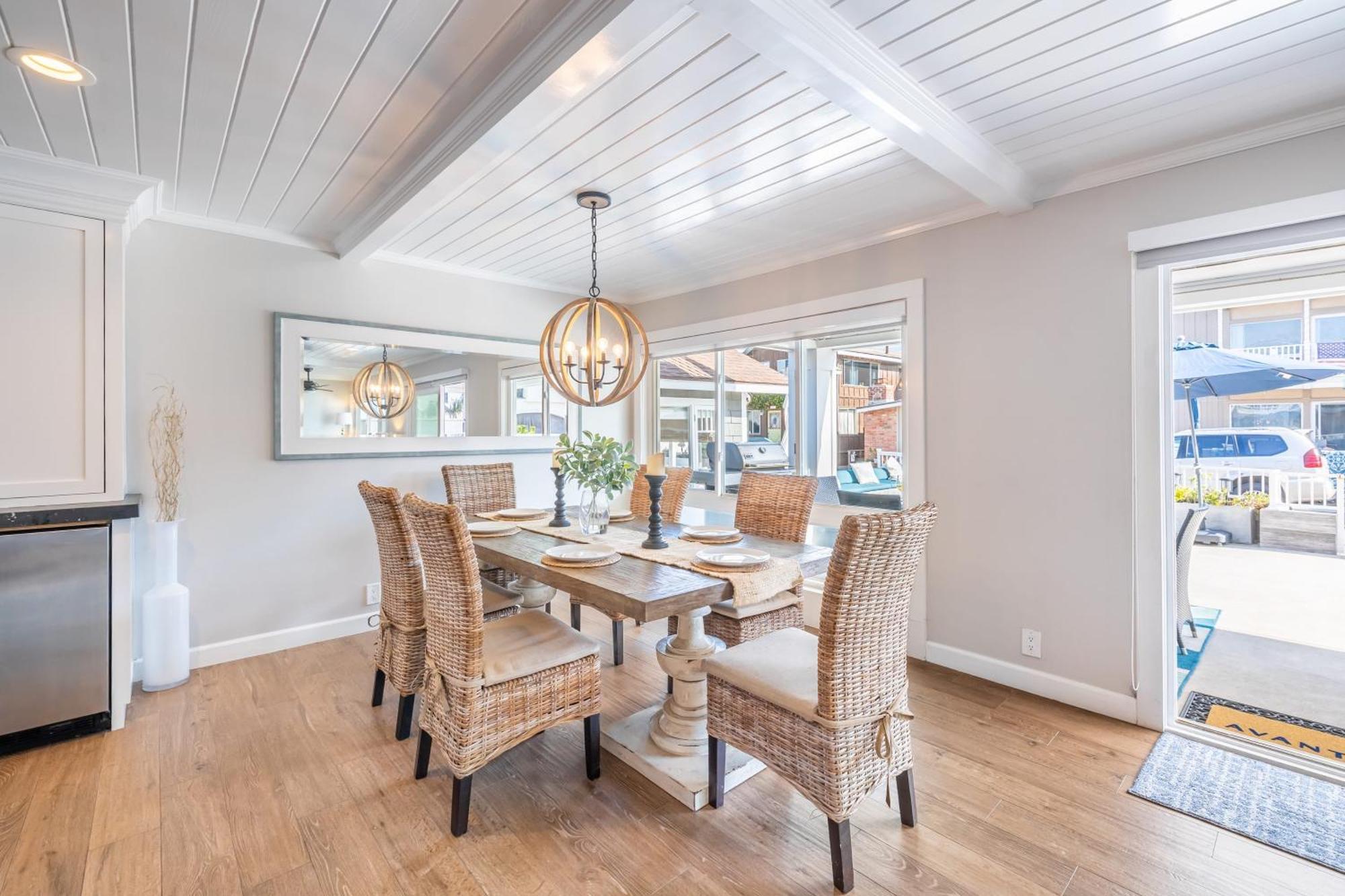 Holiday home Ocean Breeze Buyout By Avantstay Steps To *