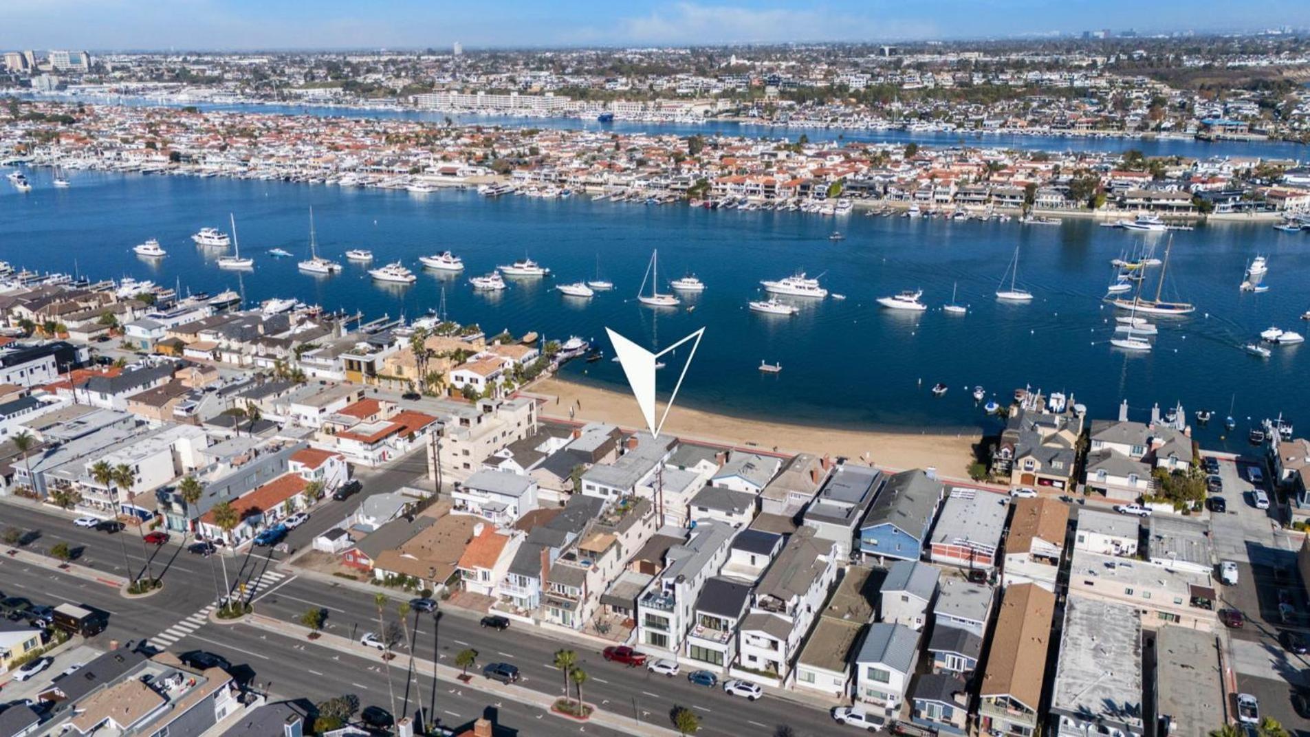 925 W Bay Ave Newport Beach