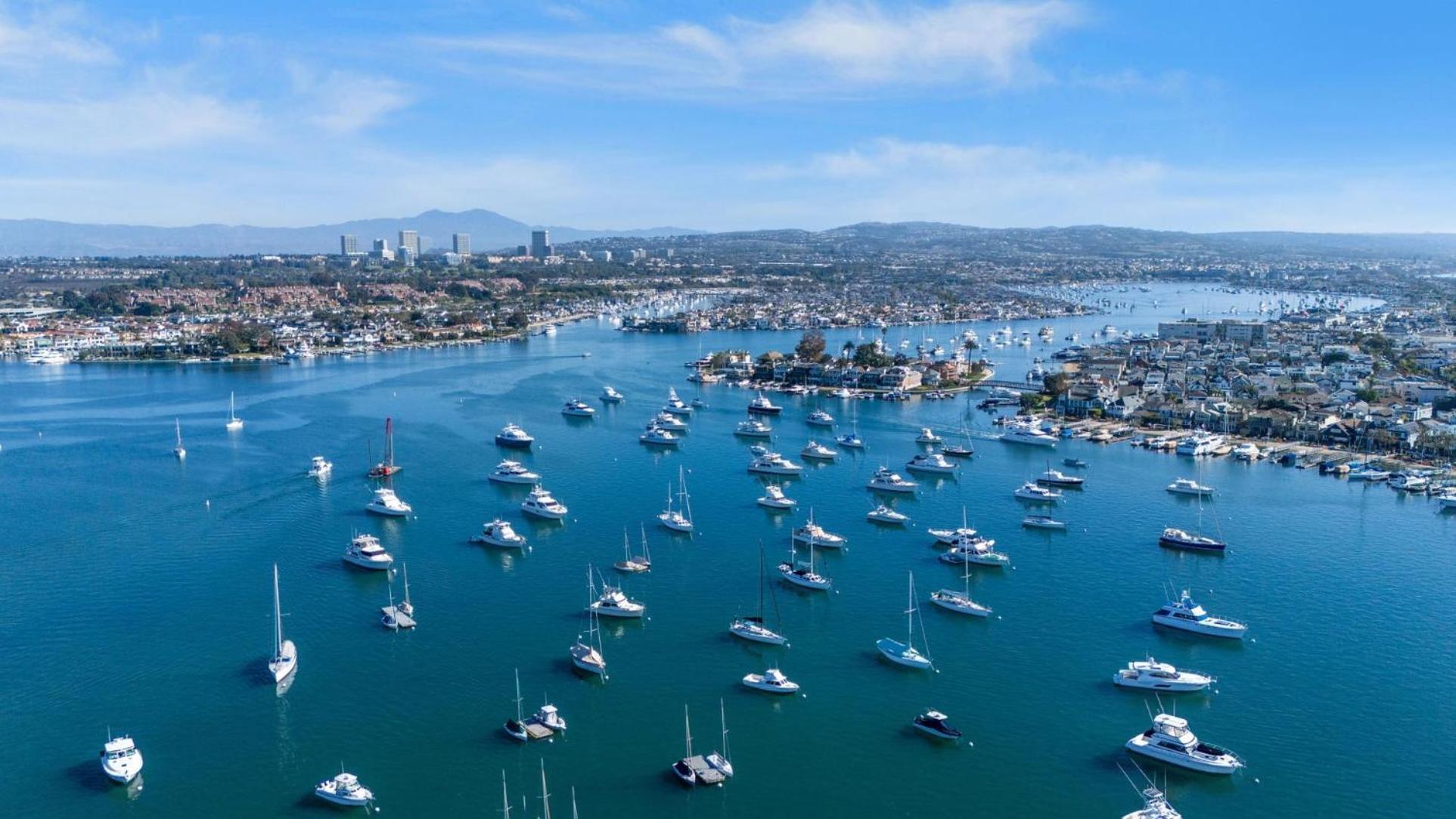 925 W Bay Ave * Newport Beach