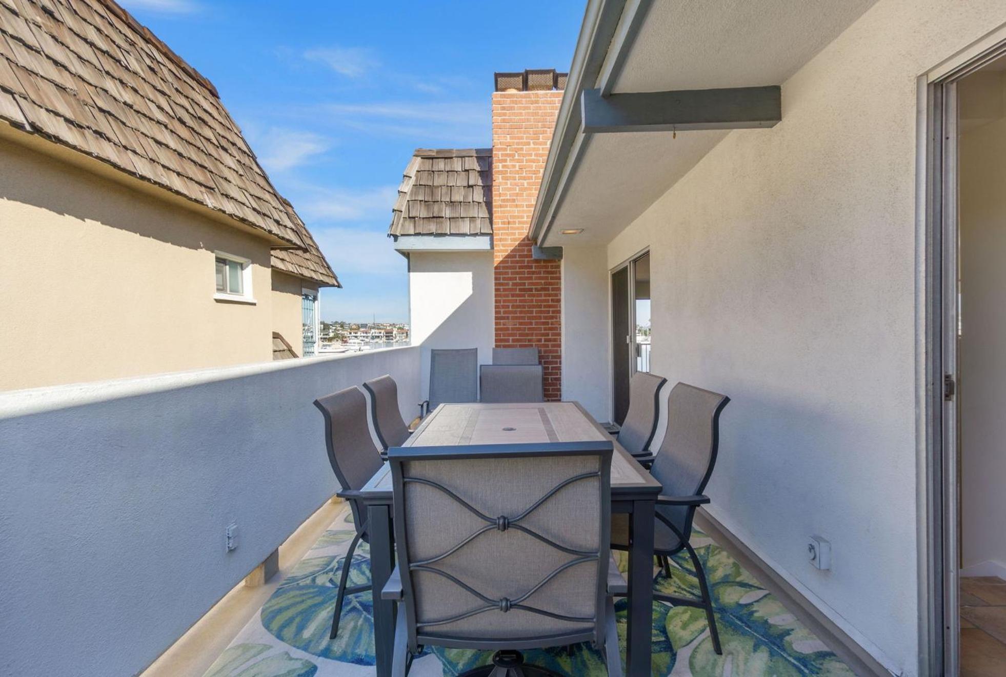 925 W Bay Ave Newport Beach