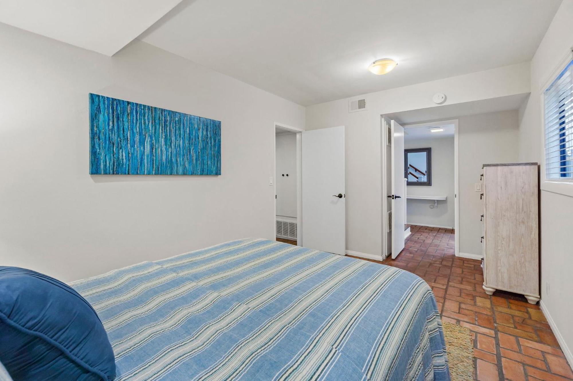 Holiday home 925 W Bay Ave