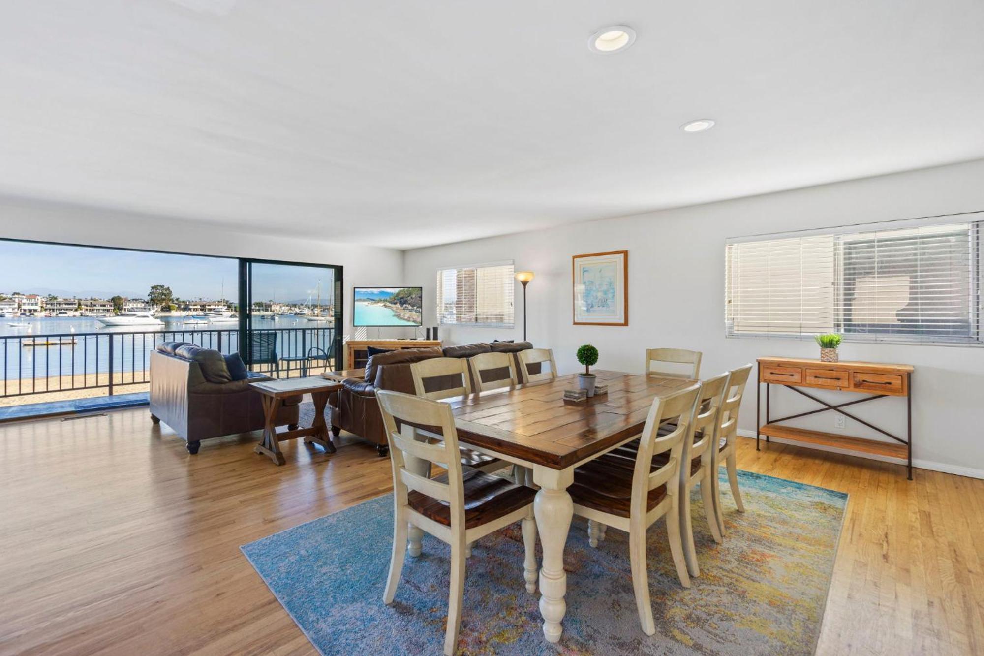 Holiday home 925 W Bay Ave Newport Beach