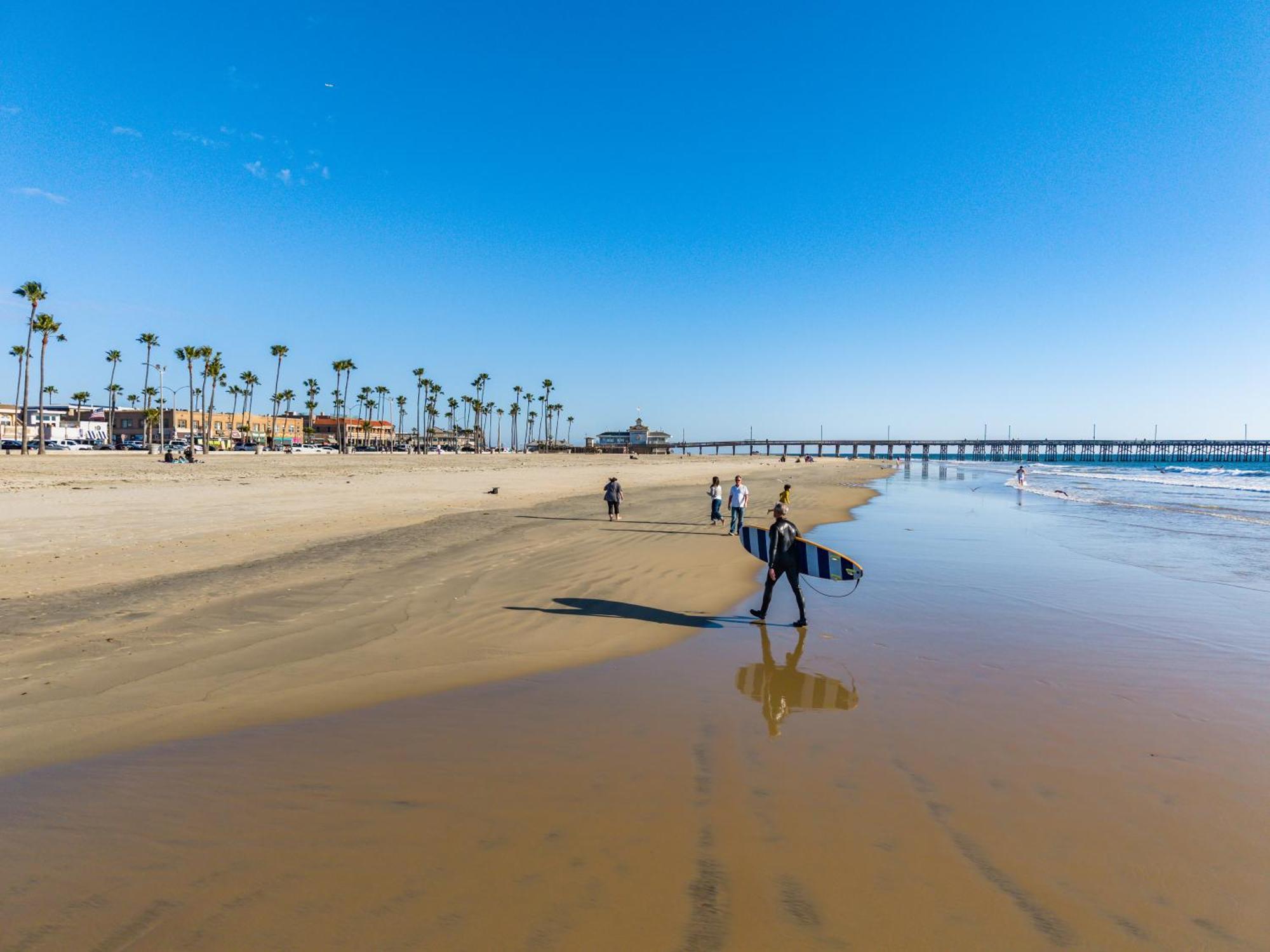 Holiday home Beachfront Getaway With Ocean Views And Private Patio *