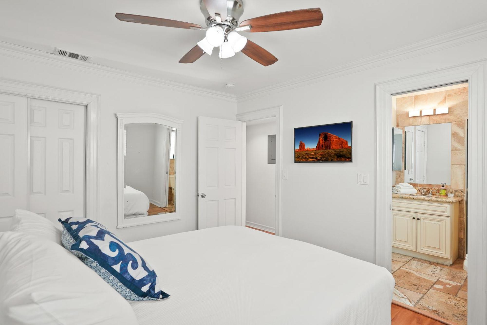 Holiday home Beachfront Getaway With Ocean Views And Private Patio Newport Beach